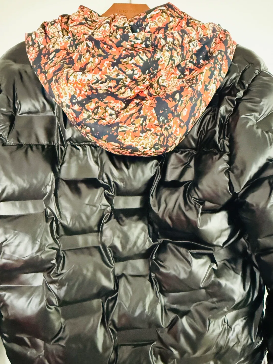 Ellesse Reversible Puffer Jacket – Black & Floral – Size M image indicator(10)