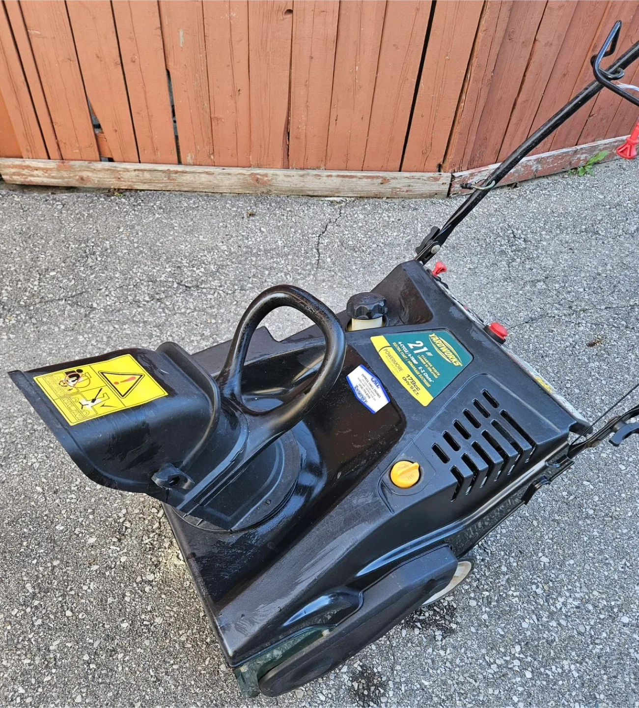 Yardworks 21" 179CC 4 Cycle Snow Blower