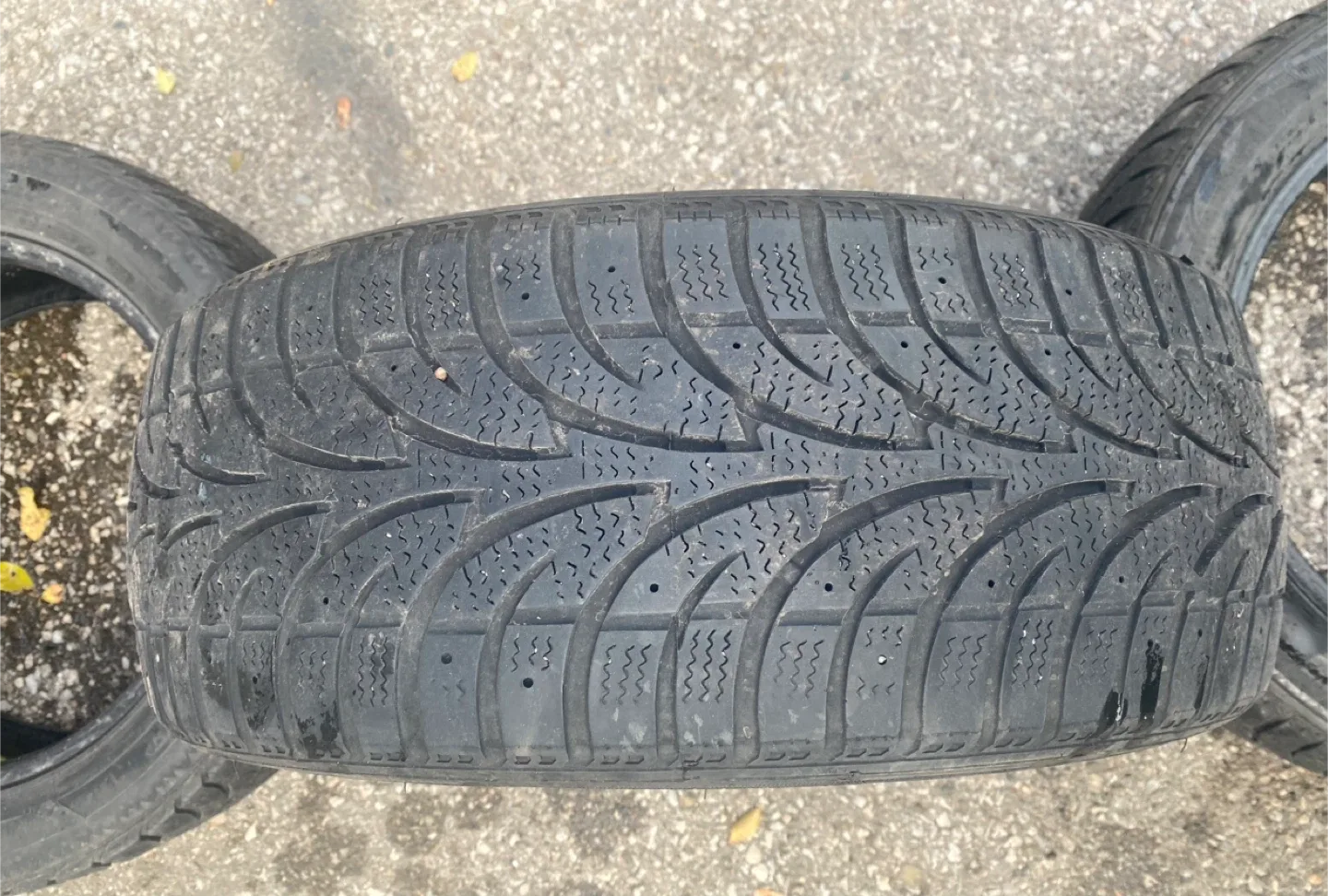 Ice Blazer Winter Tires - 205/55R16 image indicator(8)