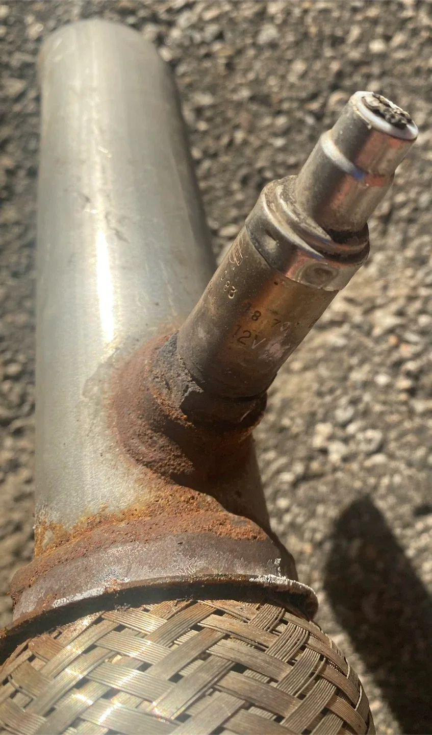 Nissan Oxygen Sensor + Exhaust Pipe image indicator(5)