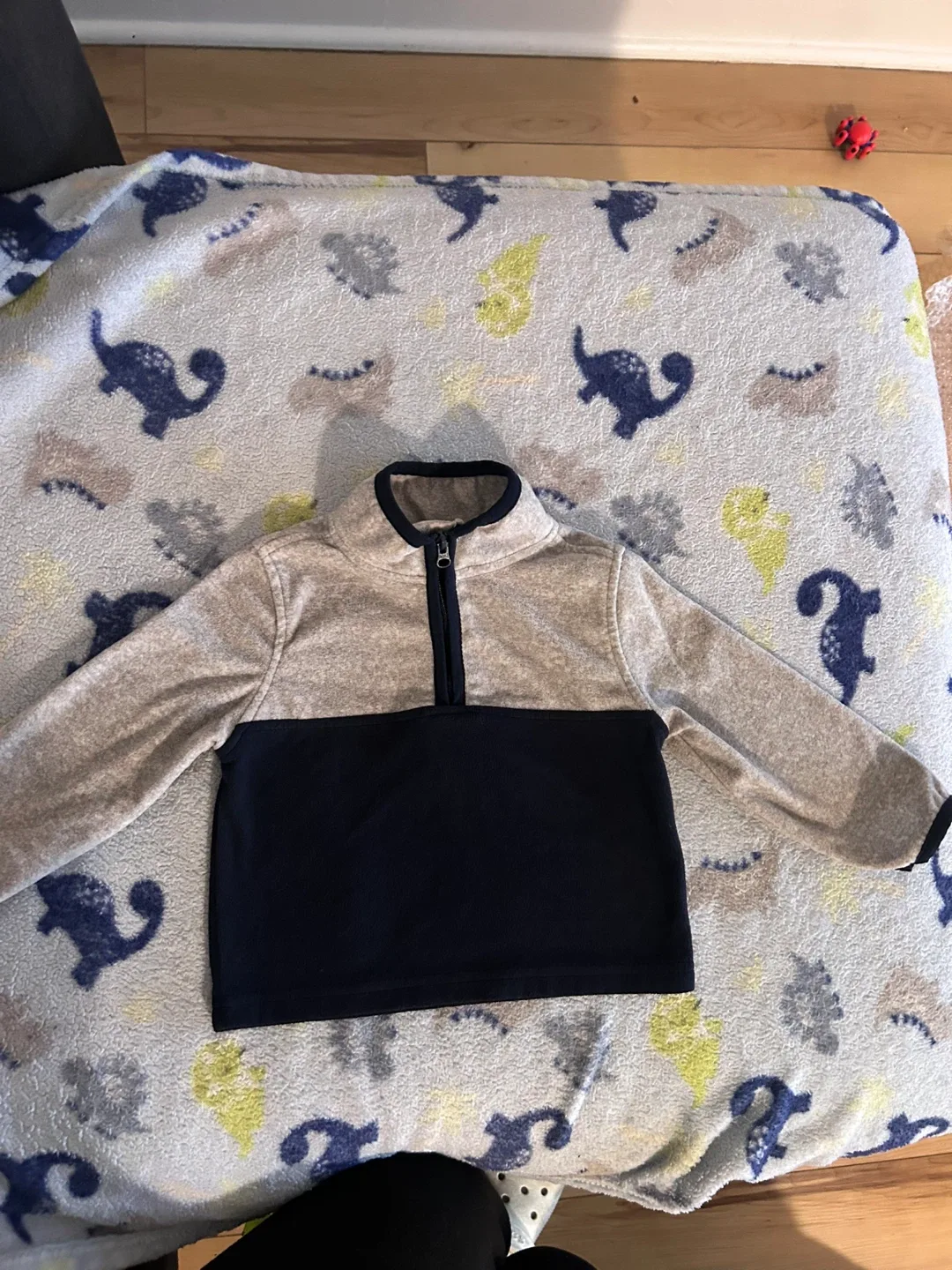 OshKosh B'gosh 12M Pullover
