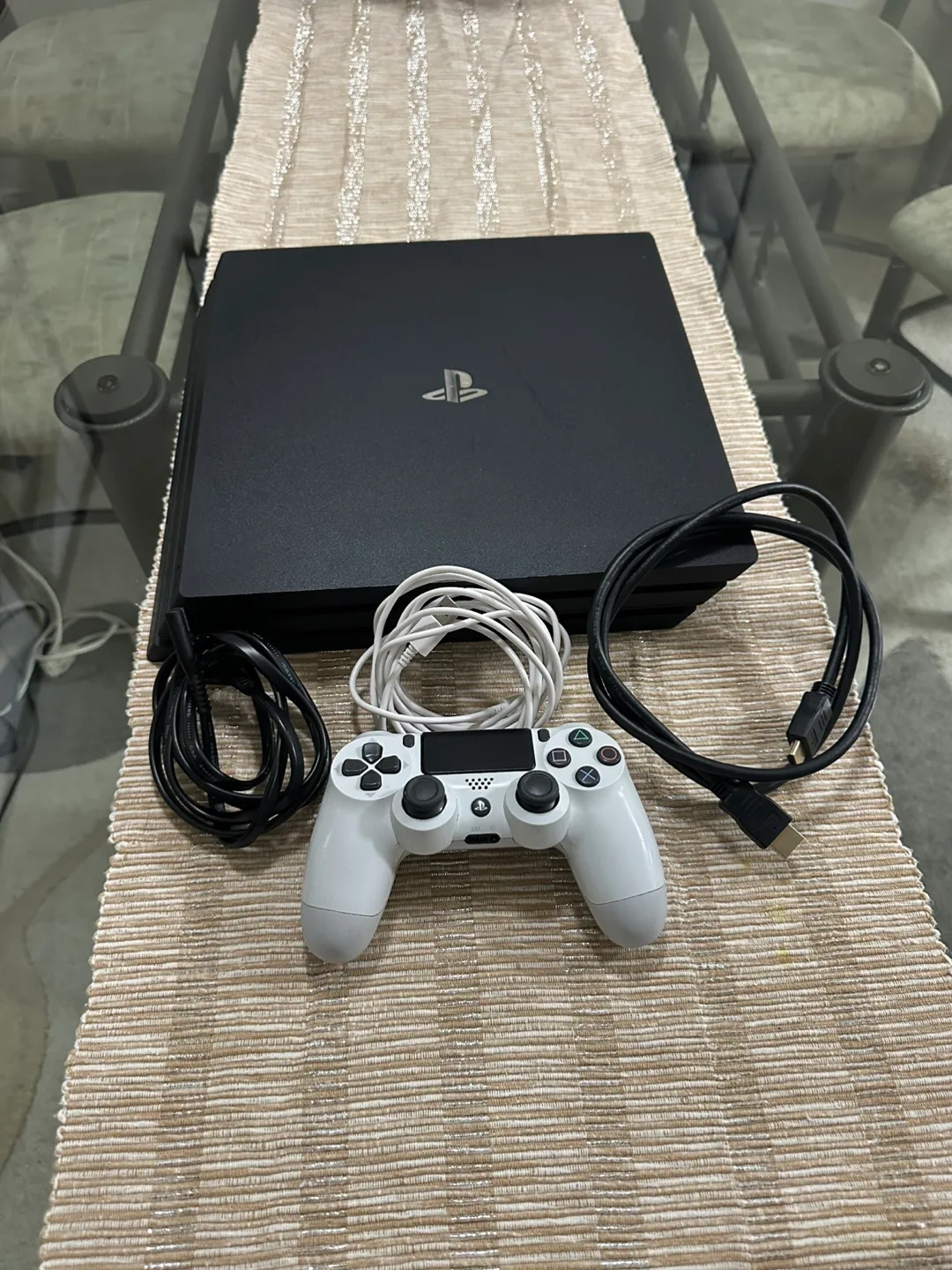PlayStation 4 Pro (1TB) – Like New Condition image indicator(6)