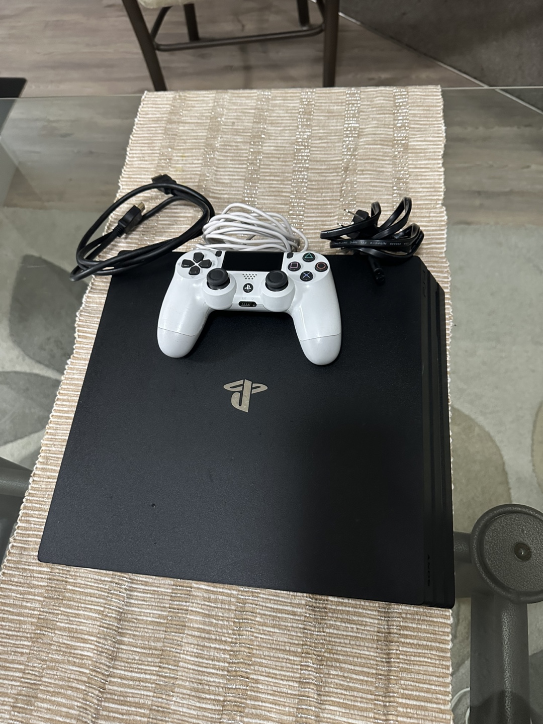 PlayStation 4 Pro (1TB) – Like New Condition - photo 5