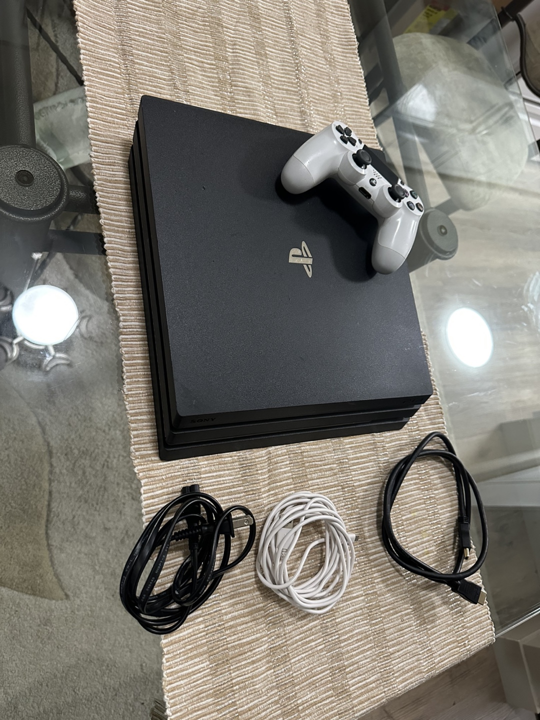 PlayStation 4 Pro (1TB) – Like New Condition - photo 3