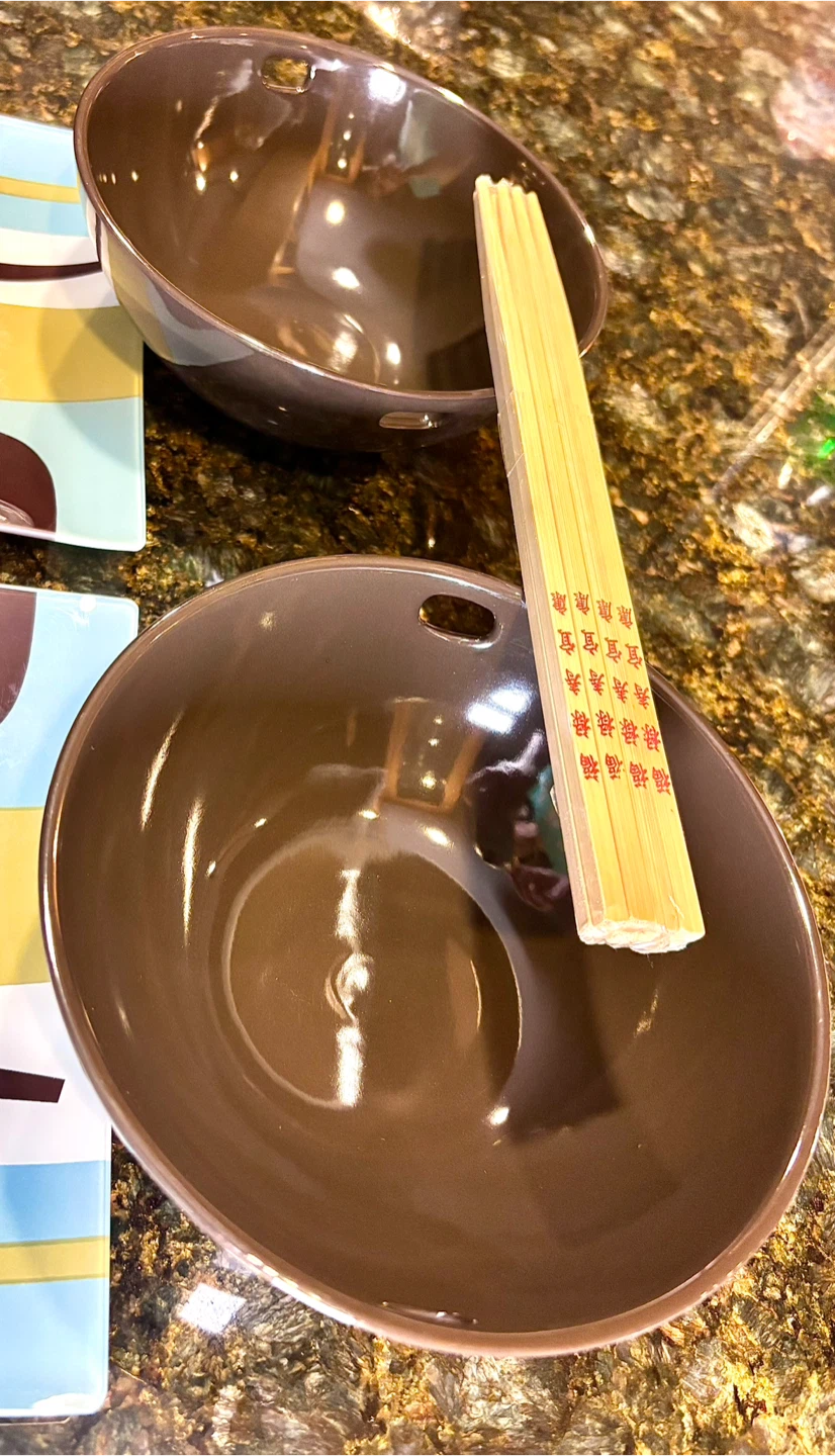 2 Japanese Ramen Bowls & Sushi Plates with Chinese Chopsticks - photo 4