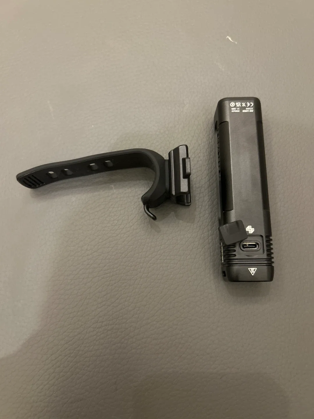 Knog Binder 600 lumen bike light image indicator(3)