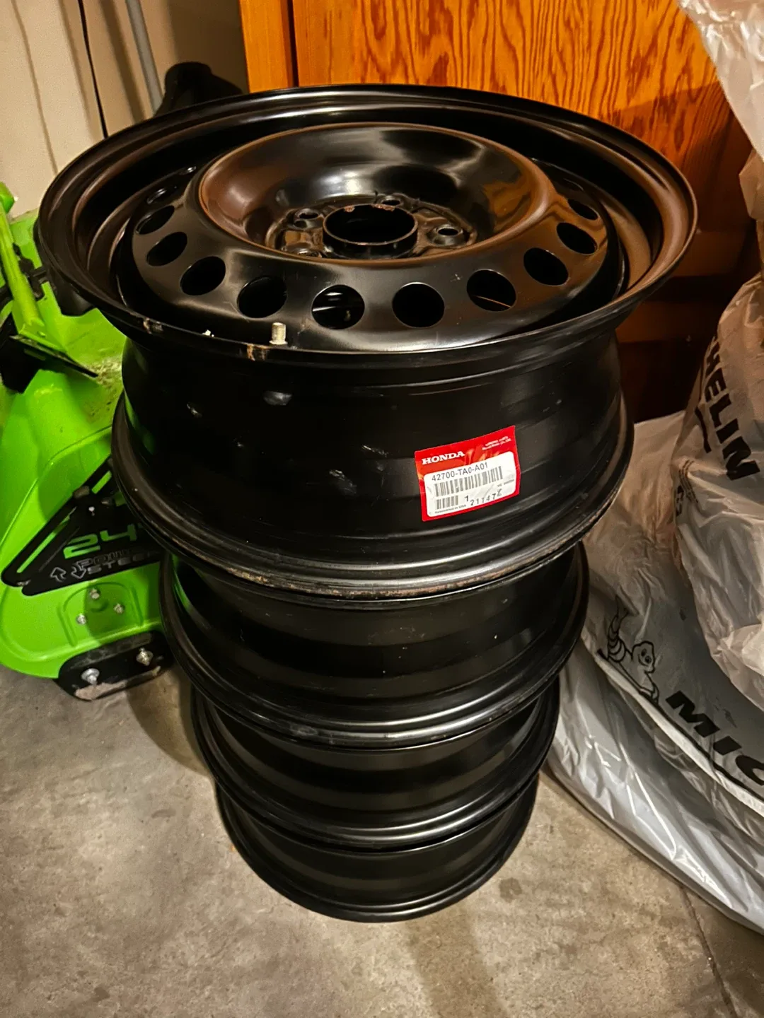 Honda Black Steel Rims - Set of 4 image indicator(3)