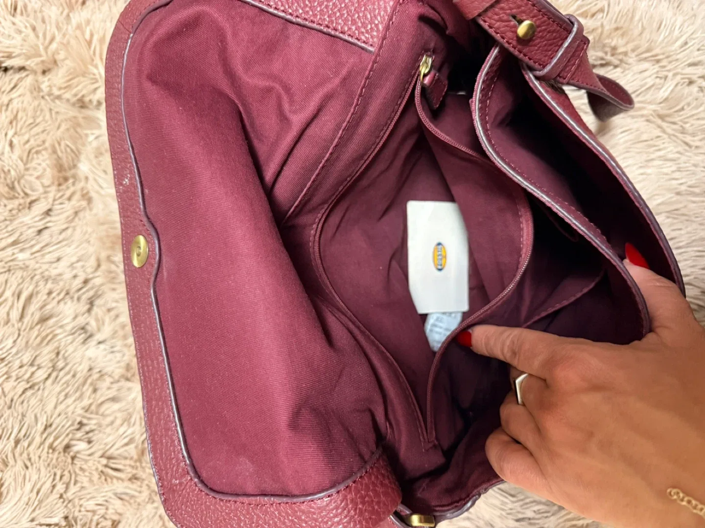 Fossil Burgundy Leather Crossbody Bag image indicator(4)