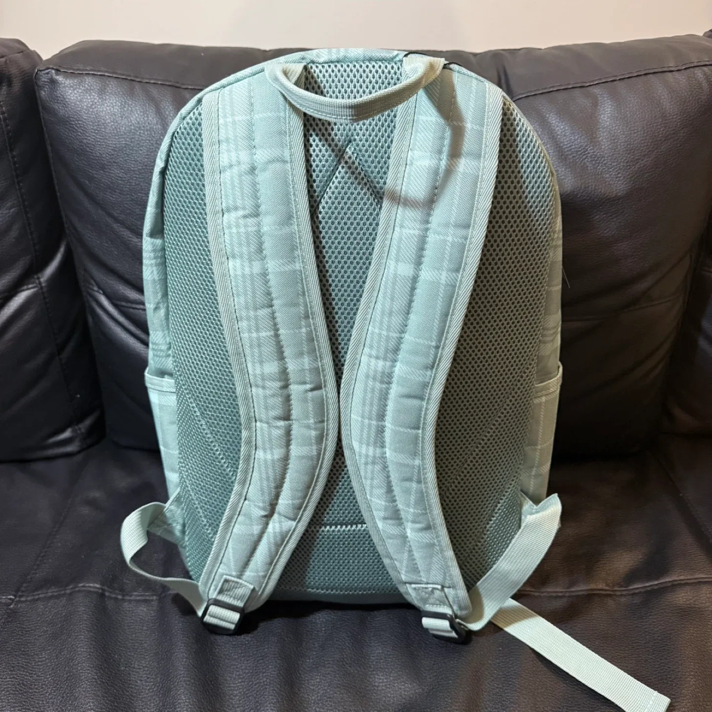 Brand New Volcom Plaid Backpack image indicator(3)