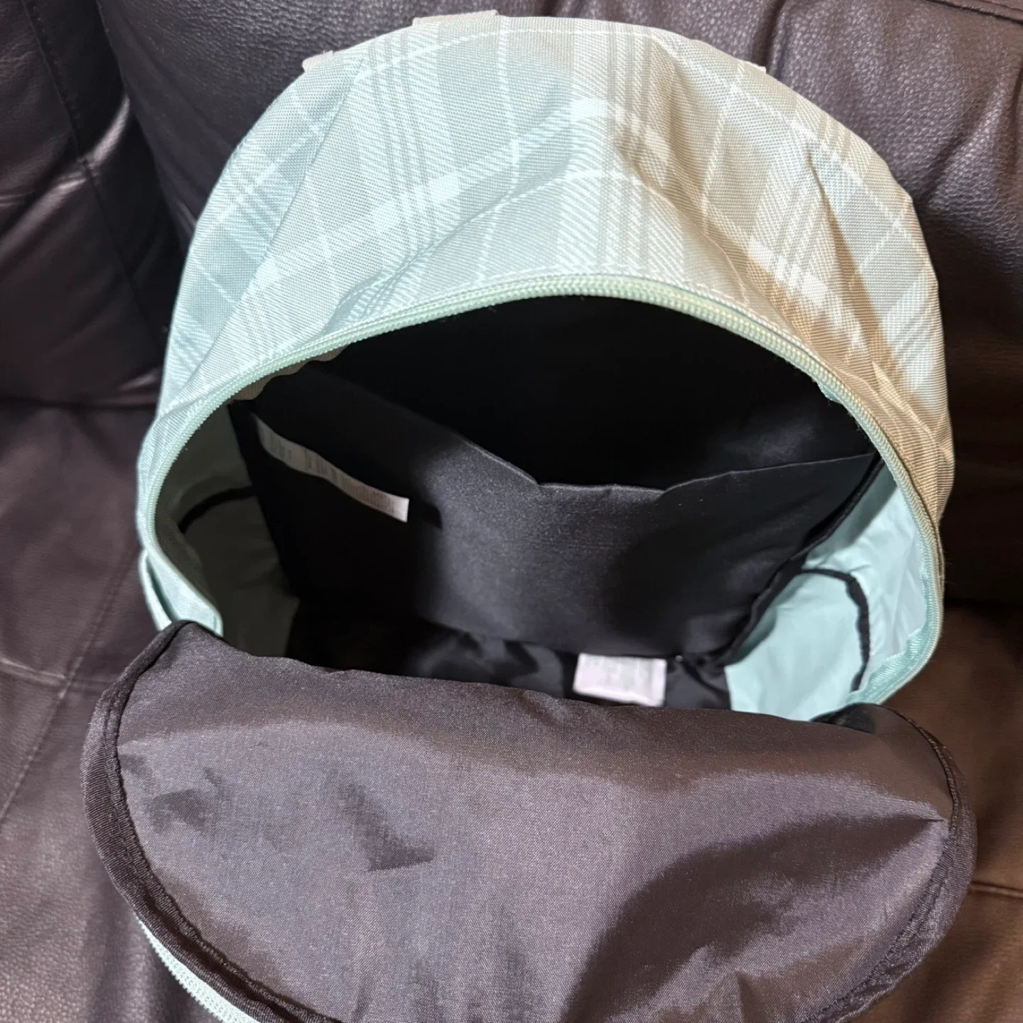 Brand New Volcom Plaid Backpack image indicator(5)