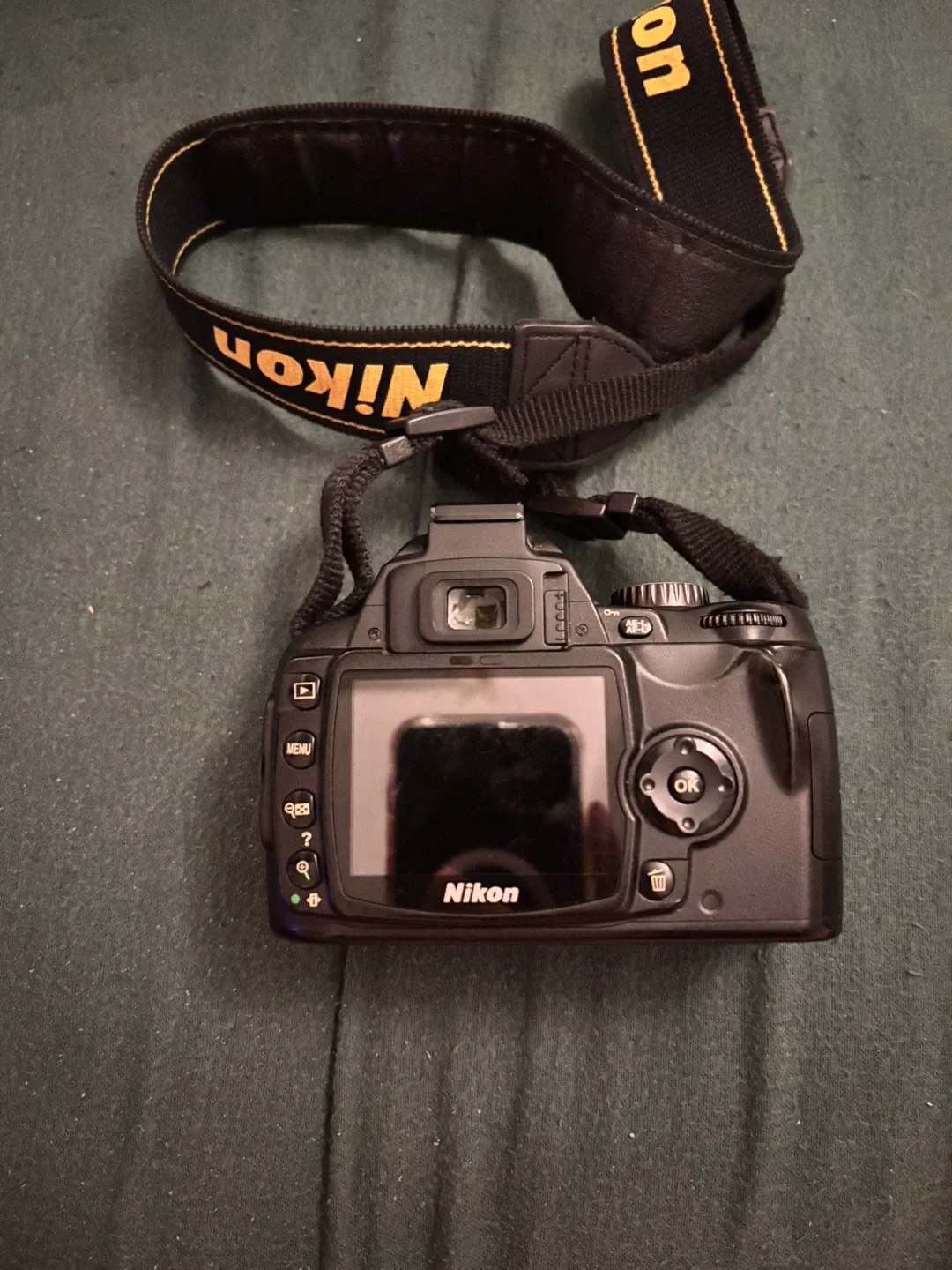 Nikon D60 Digital Camera with Accessories image indicator(2)