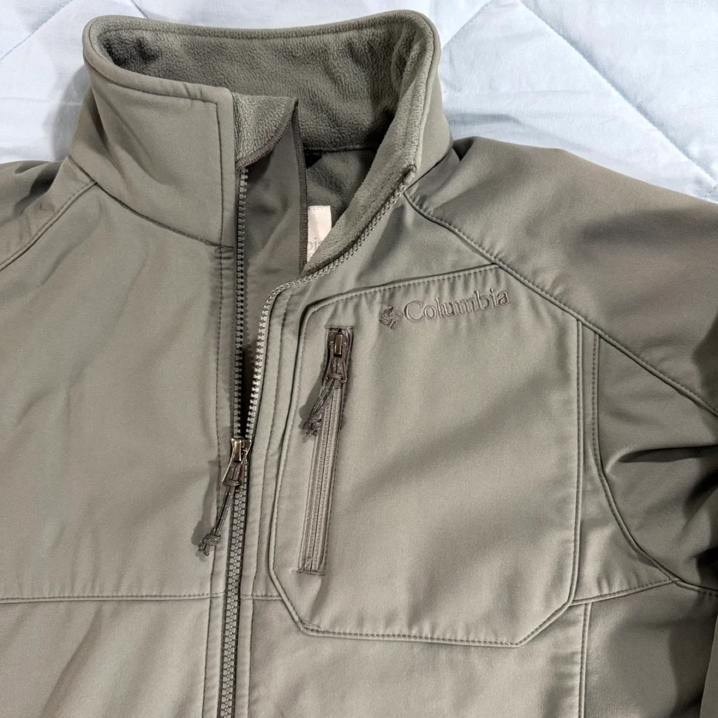 Columbia Softshell Jacket, Size Small image indicator(3)