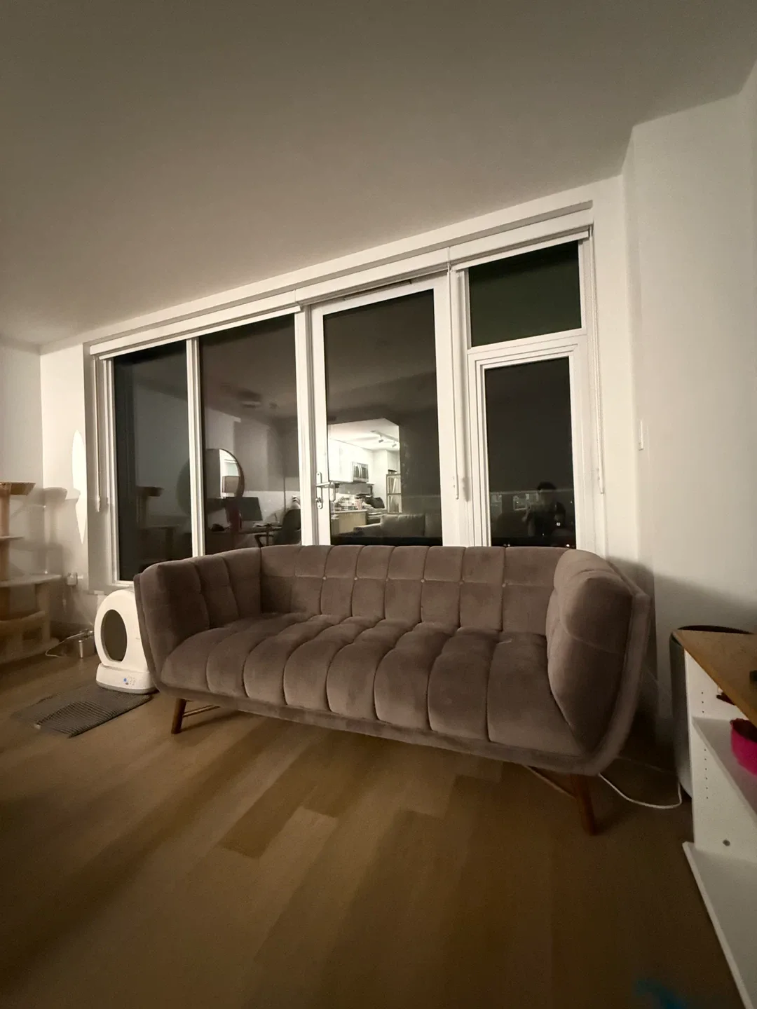 Kitsilano Sofa - Velvet Dark Grey #51 image indicator(4)