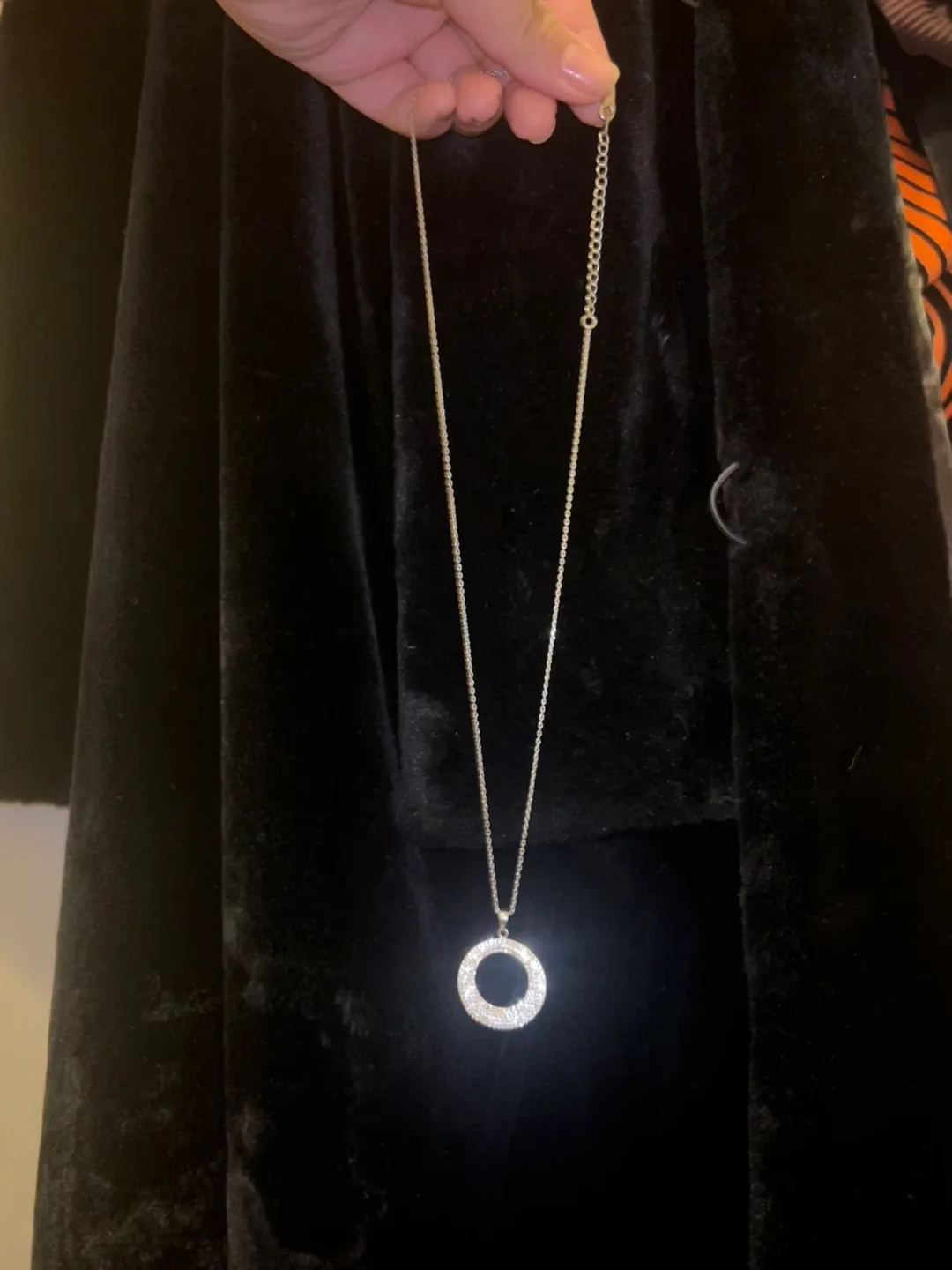 NIC & SYD Swarovski Necklace image indicator(4)