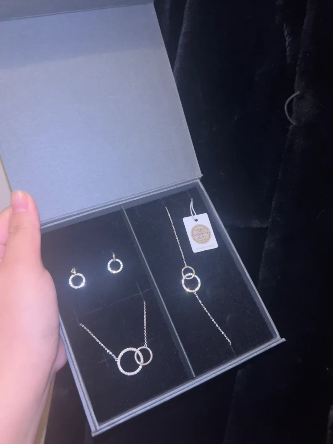 Swarovski Crystal Matching Jewelry Set image indicator(5)