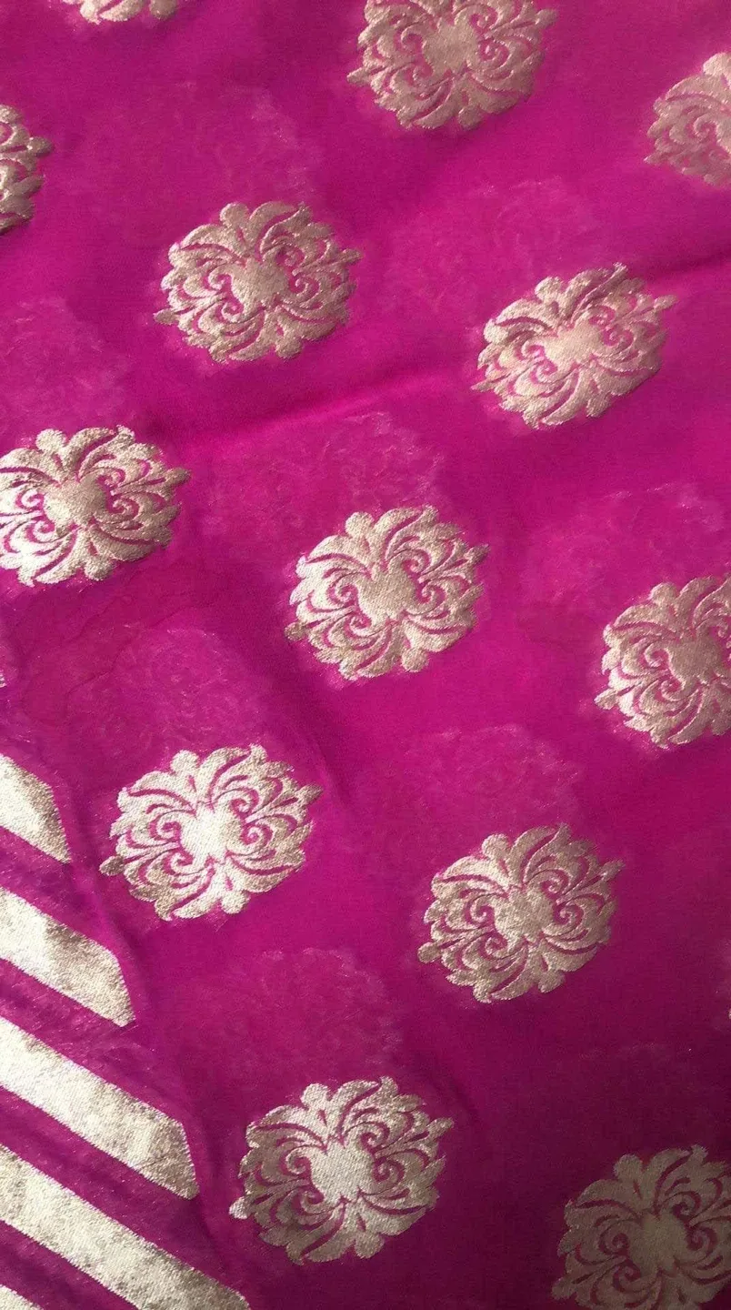 Pink & Golden Dupatta image indicator(7)