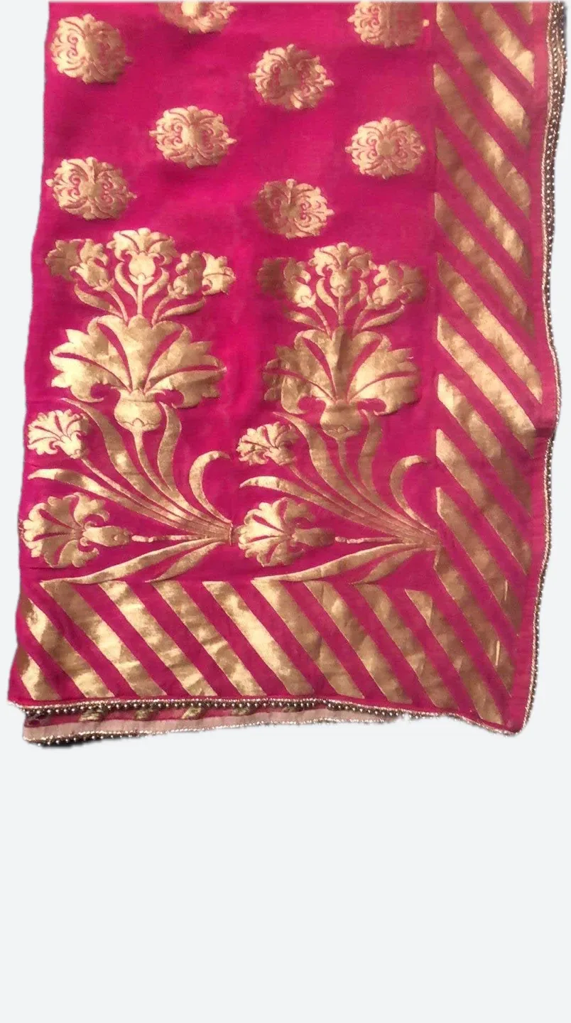 Pink & Golden Dupatta image indicator(2)