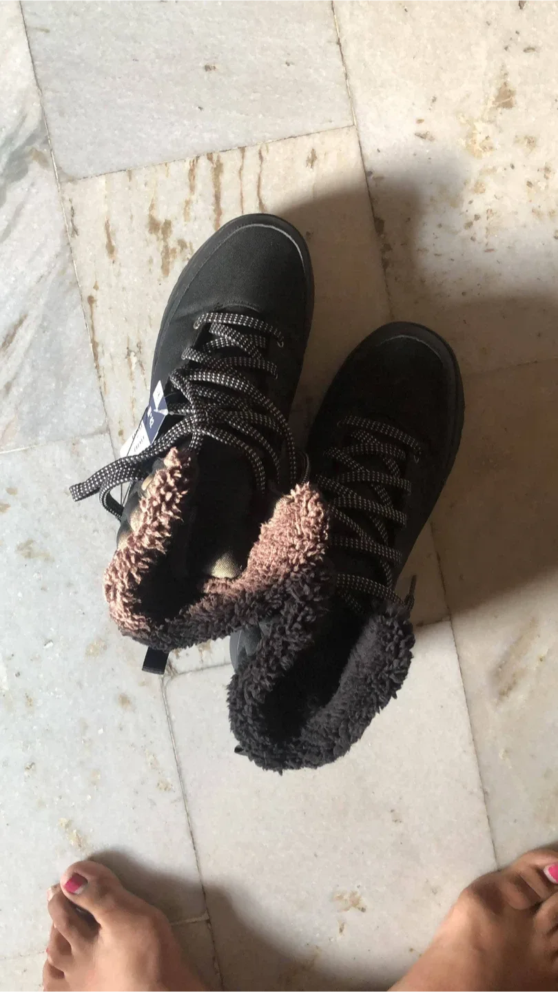 Quechua Black Winter Boots - Size 42