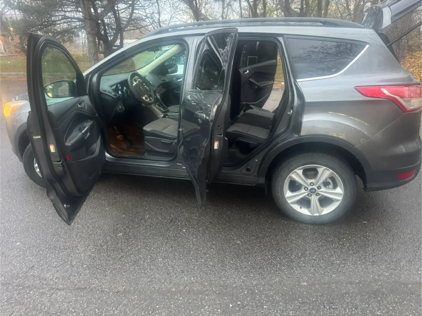 2013 Ford Escape - Grey SUV image indicator(6)