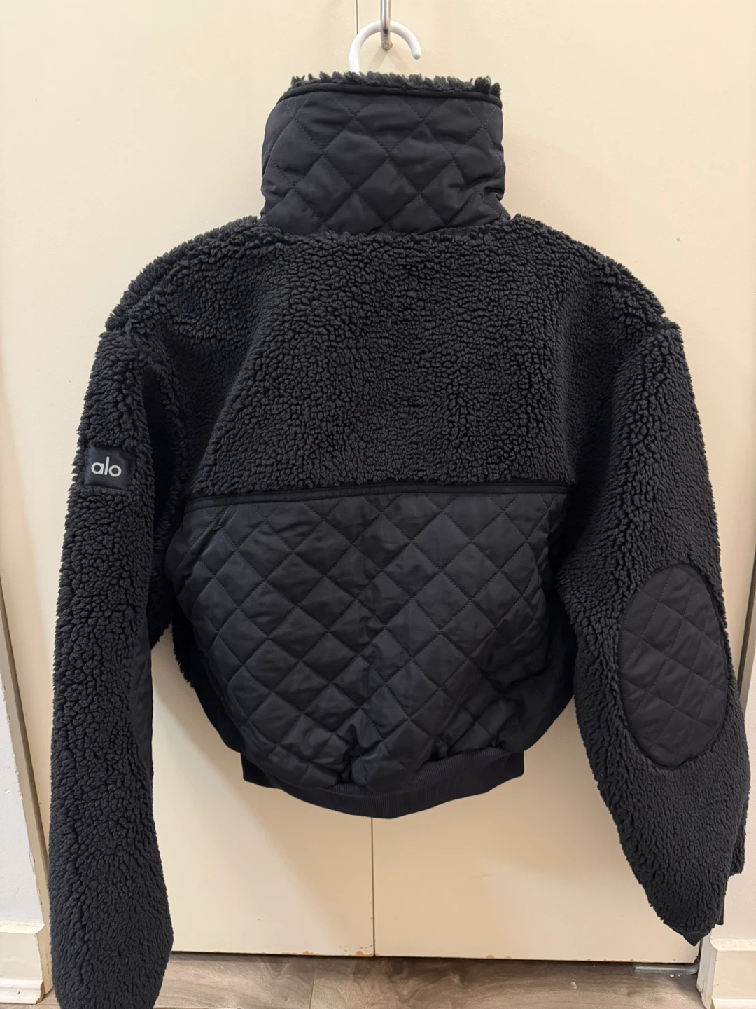ALO Sherpa Edge Bomber Jacket Back - Size XS - photo 4