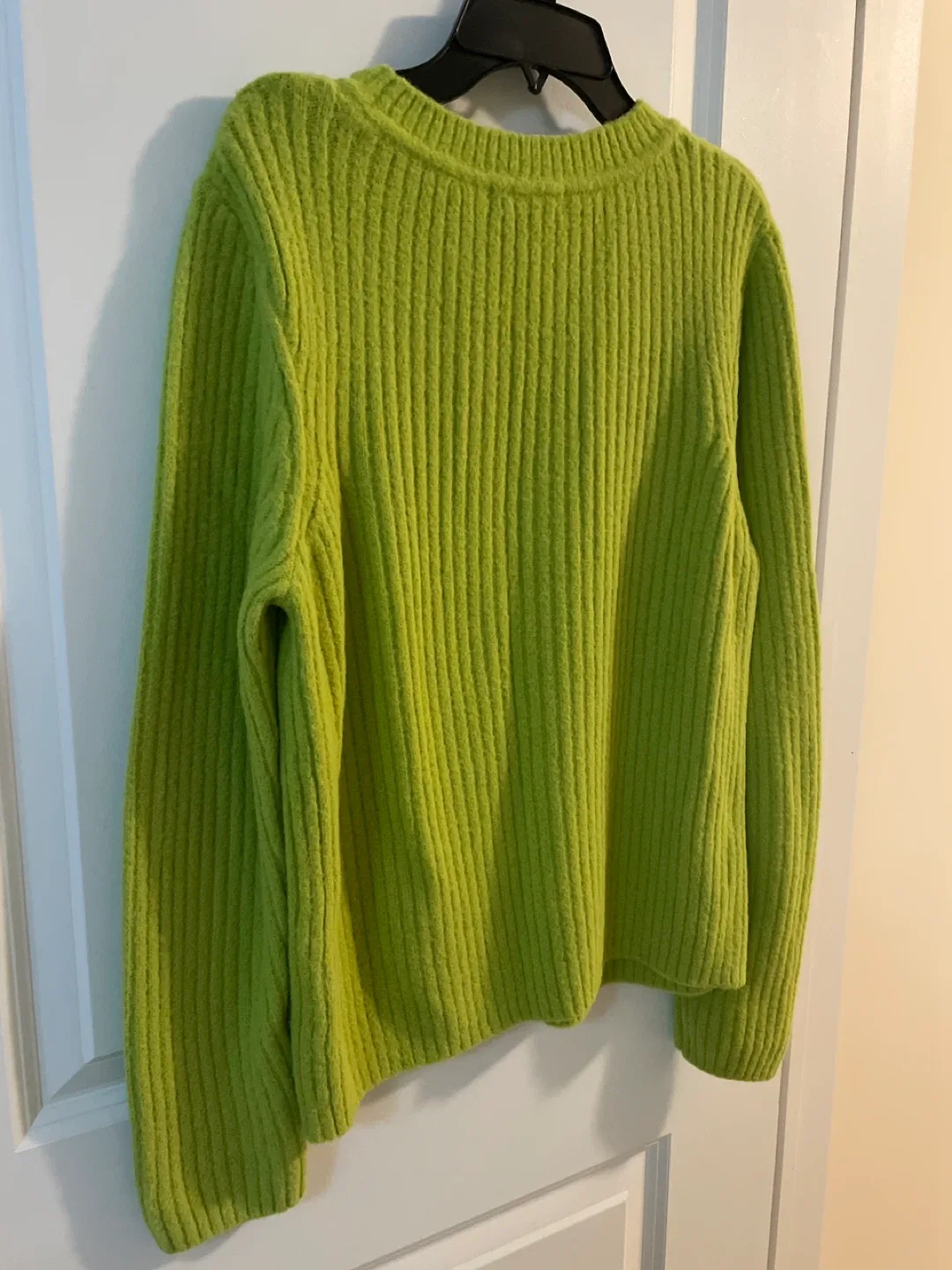 Like new Suzy Shier Knit Sweater - Size L/G - Green image indicator(3)