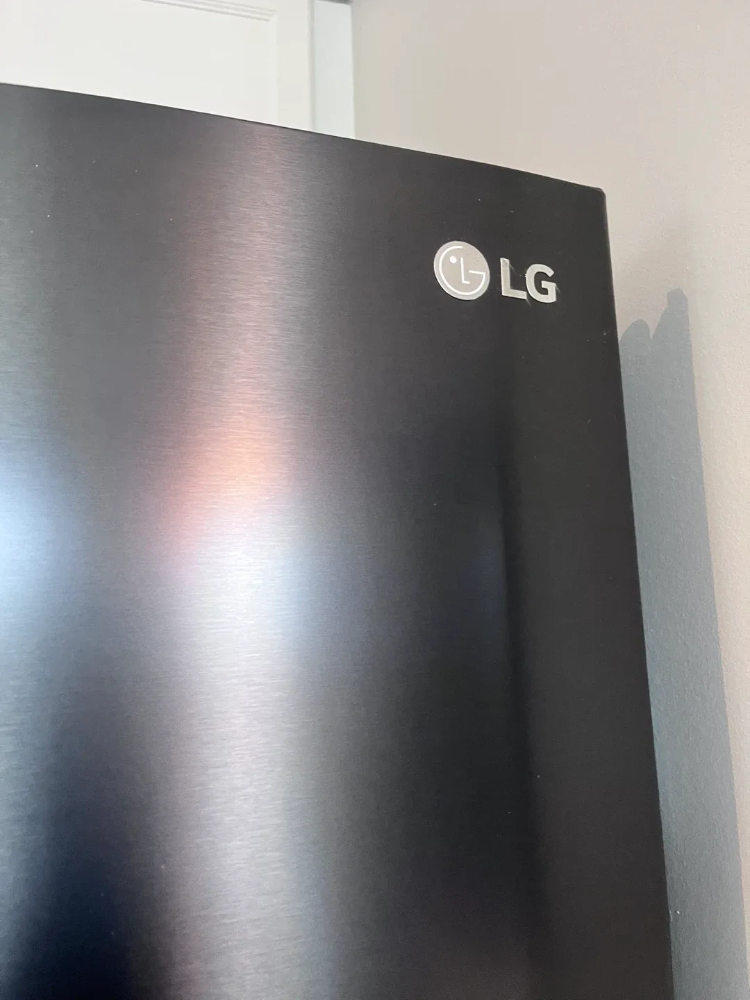 LG Black Stainless Steel Refrigerator image indicator(3)