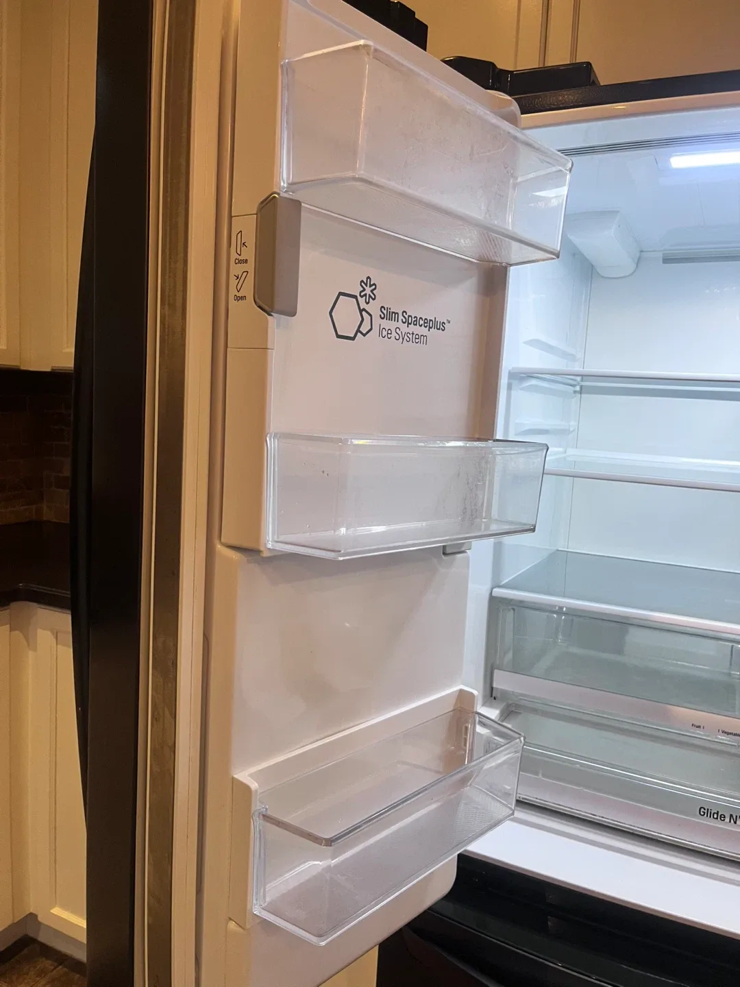 LG Black Stainless Steel Refrigerator image indicator(5)