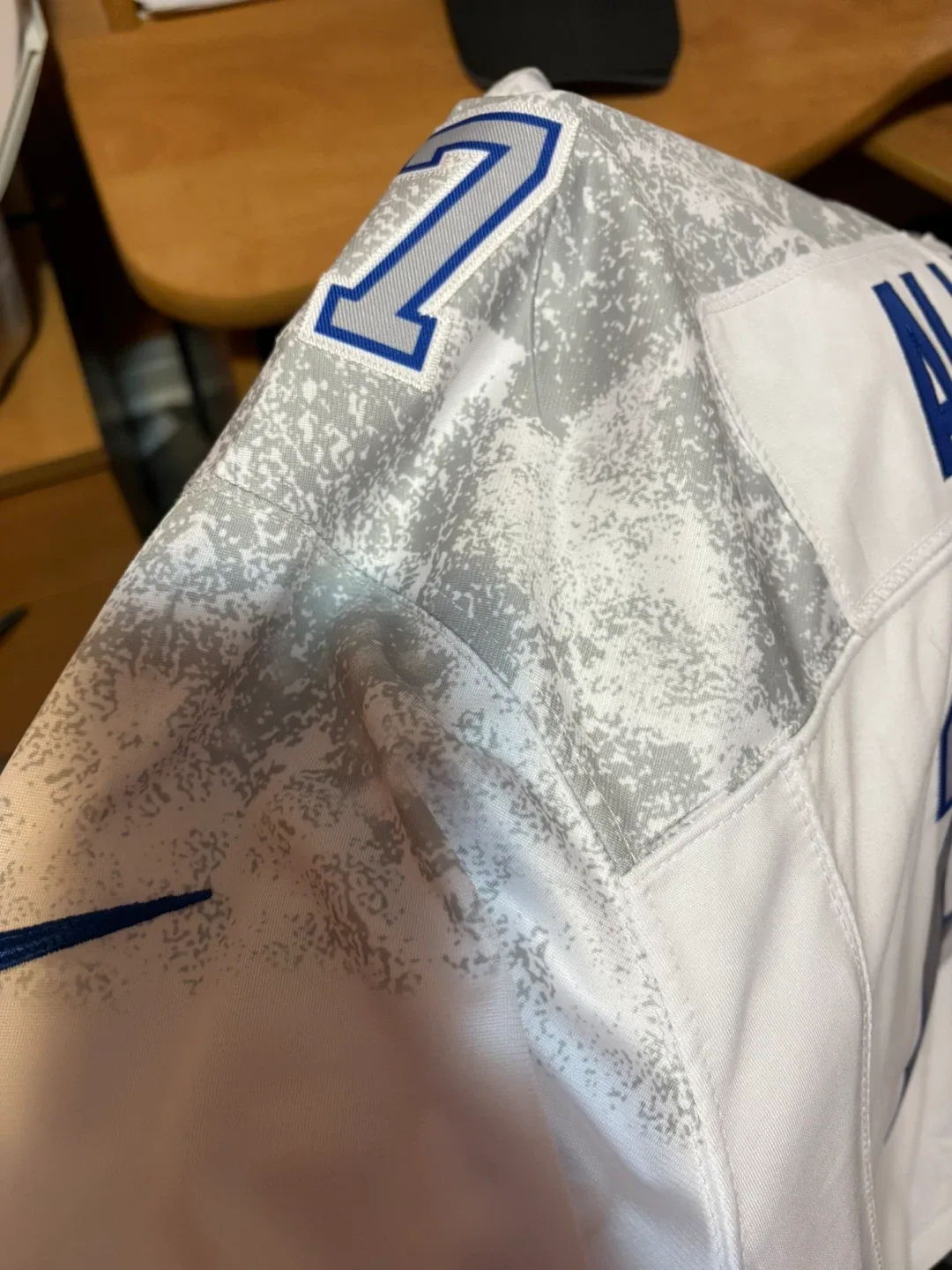 Nike Josh Allen #17 Buffalo Bills Jersey - XL image indicator(7)