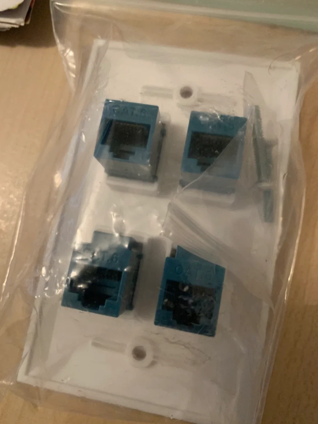 Sancable Ethernet Wall Plate 4 Port Cat6 🥕- White image indicator(2)