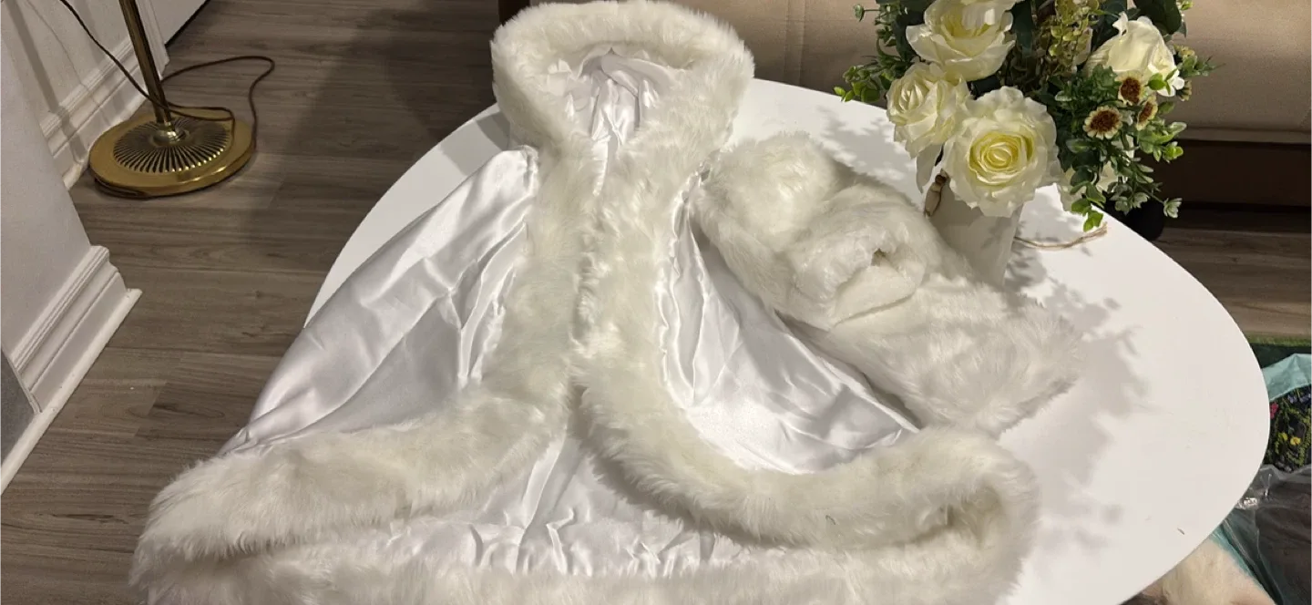 BEAUTELICATE Flower Girl Hooded Fur Cape - NEW image indicator(3)