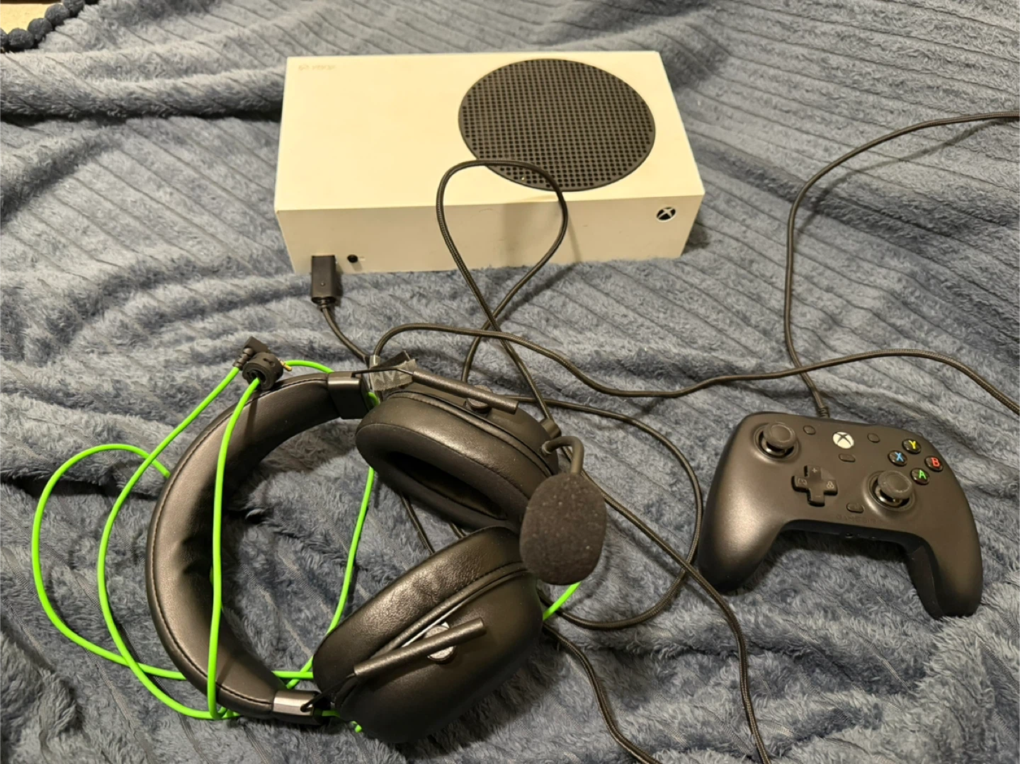 Xbox Series S Console & monitor 24 inch