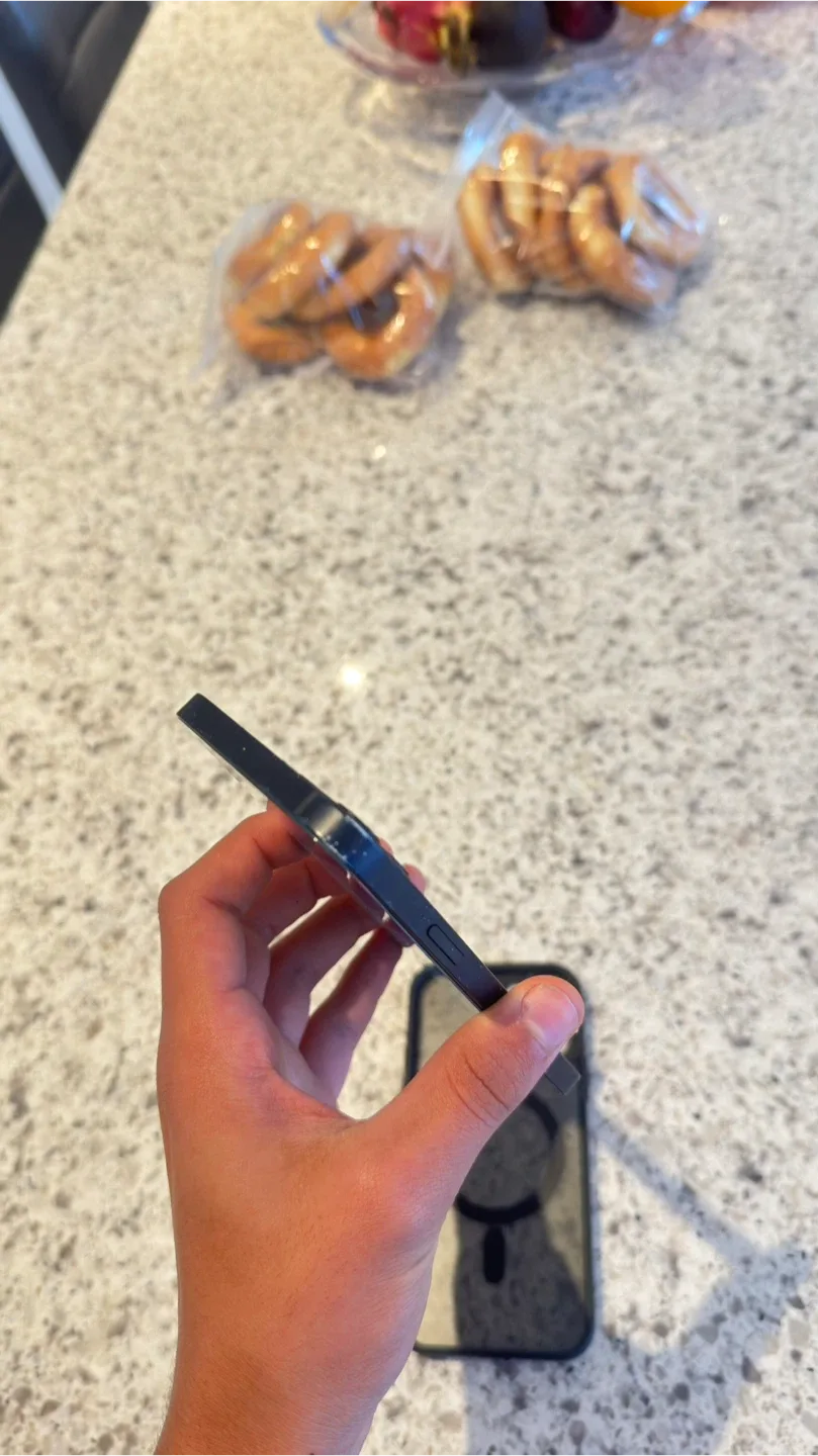 iPhone 12 image indicator(3)