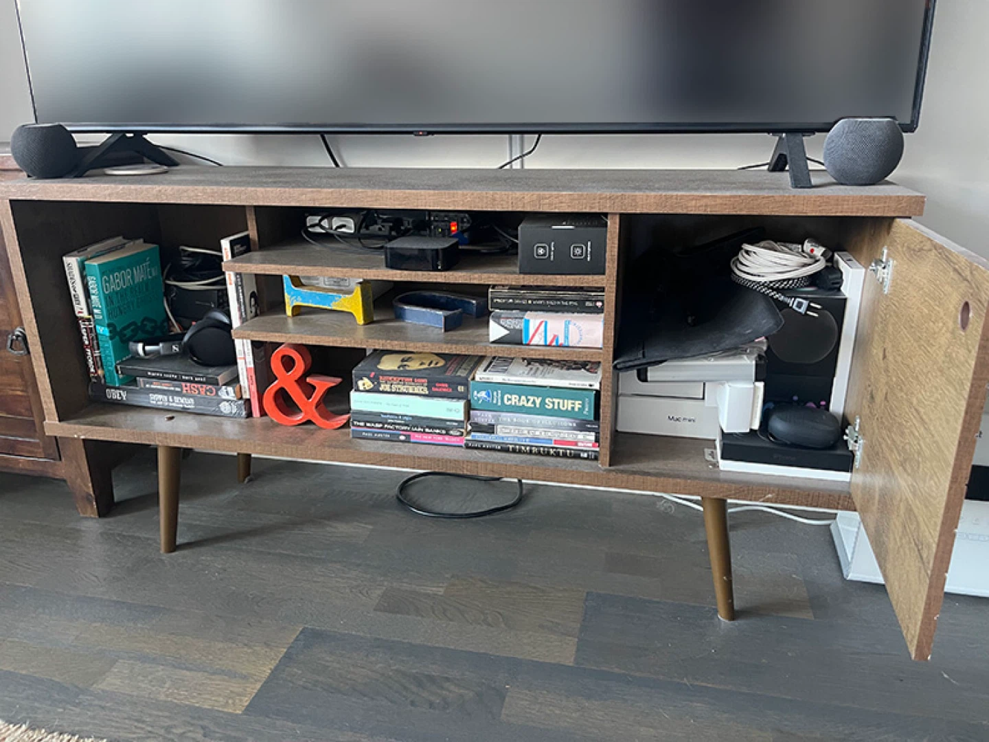 Mid-Century Modern Media Console – Walnut Finish. - photo 3