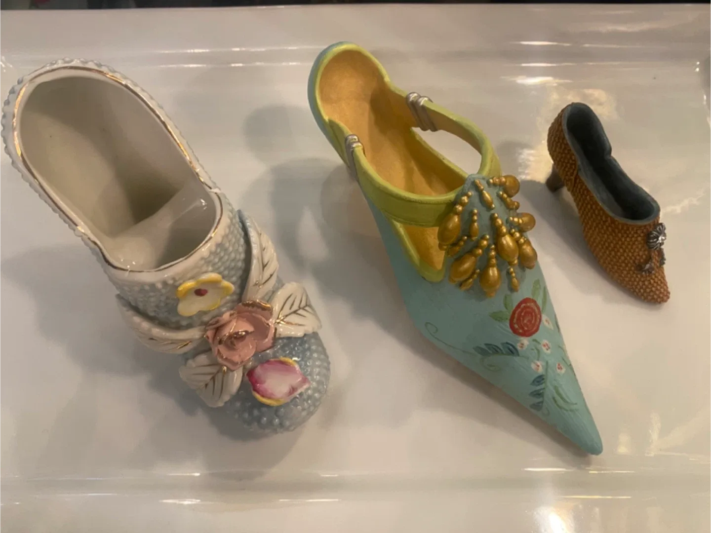 Right Shoe Figurine Decor image indicator(9)