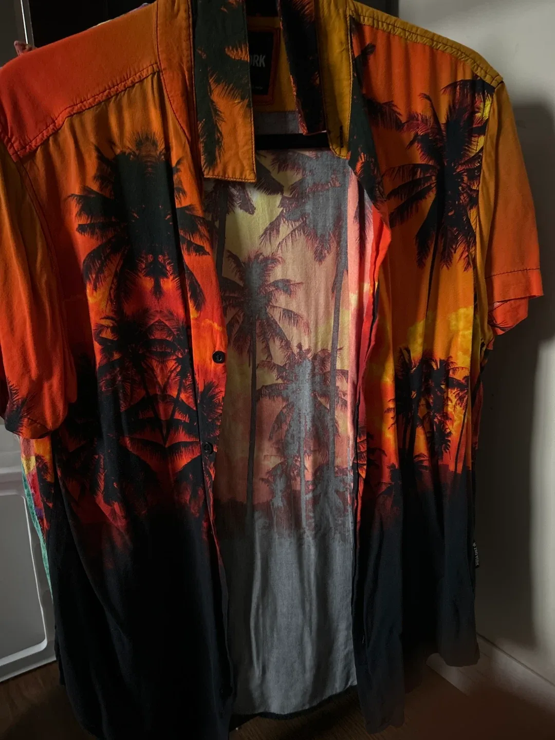 Zoo York Palm Tree Button-Up Shirt - Size M