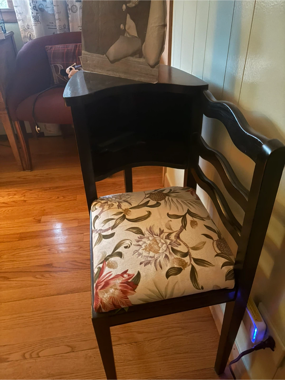 Vintage telephone chair - photo 2