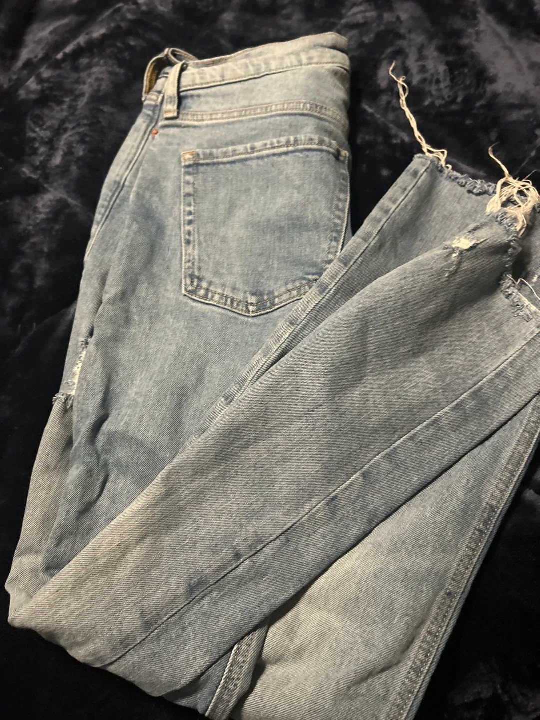 Old Navy Distressed Jeans - Size 10 image indicator(3)