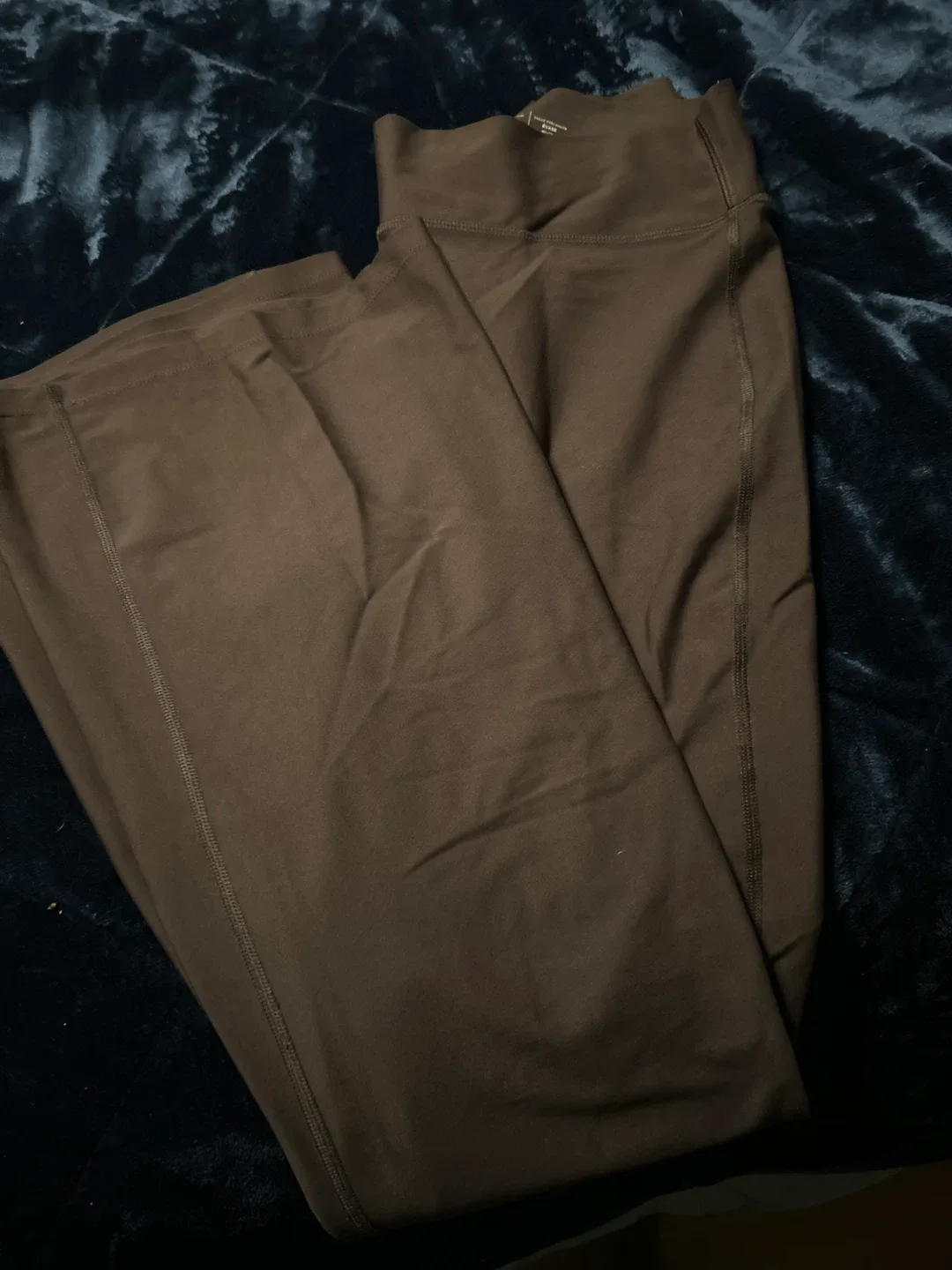 Old Navy Active Flare Leggings - Size L