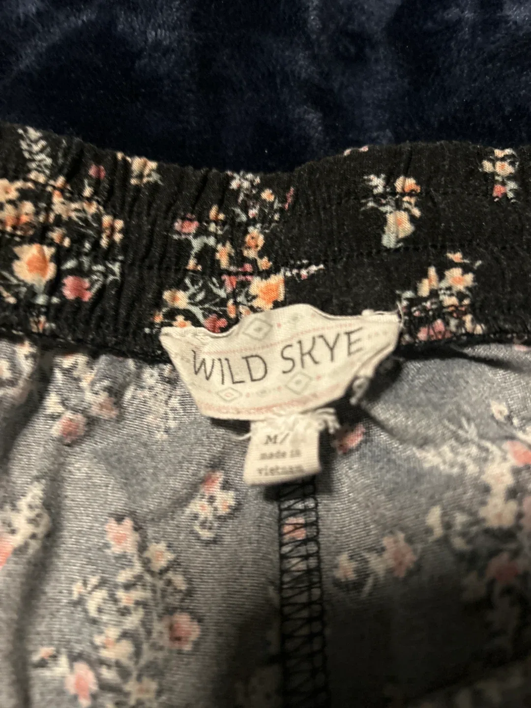 Wild Skye Floral Shorts - Size M image indicator(2)
