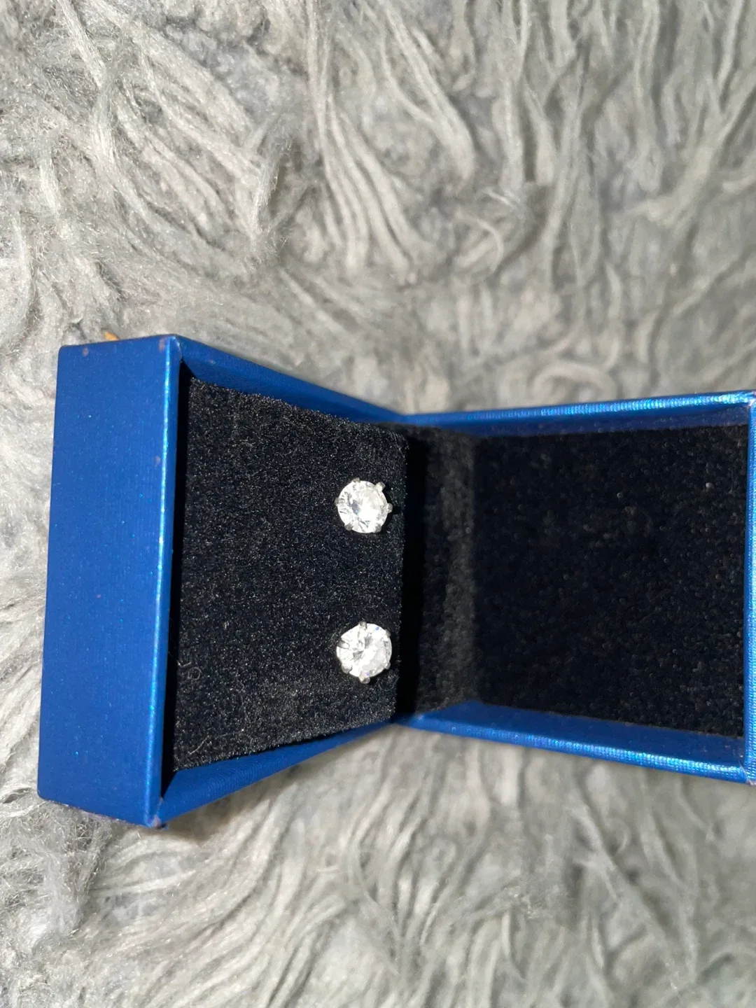 Gugots Silver Stud Earrings