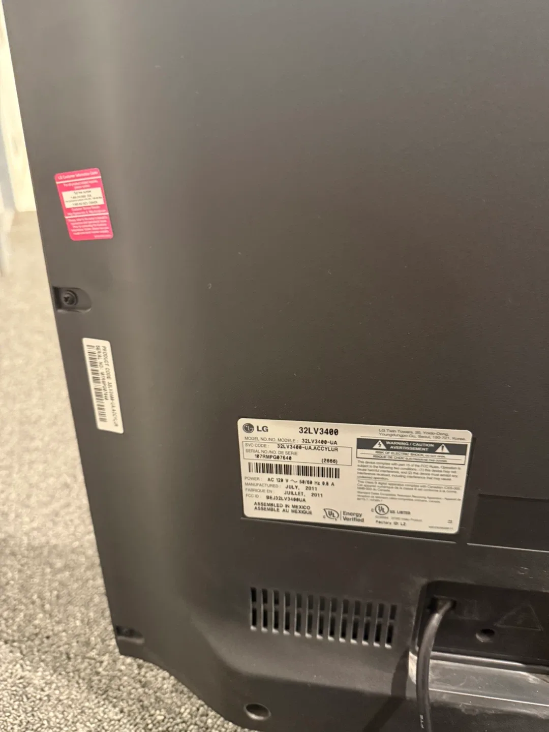 LG 32" LCD TV image indicator(3)