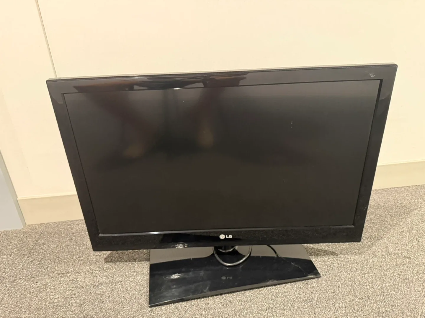 LG 32" LCD TV