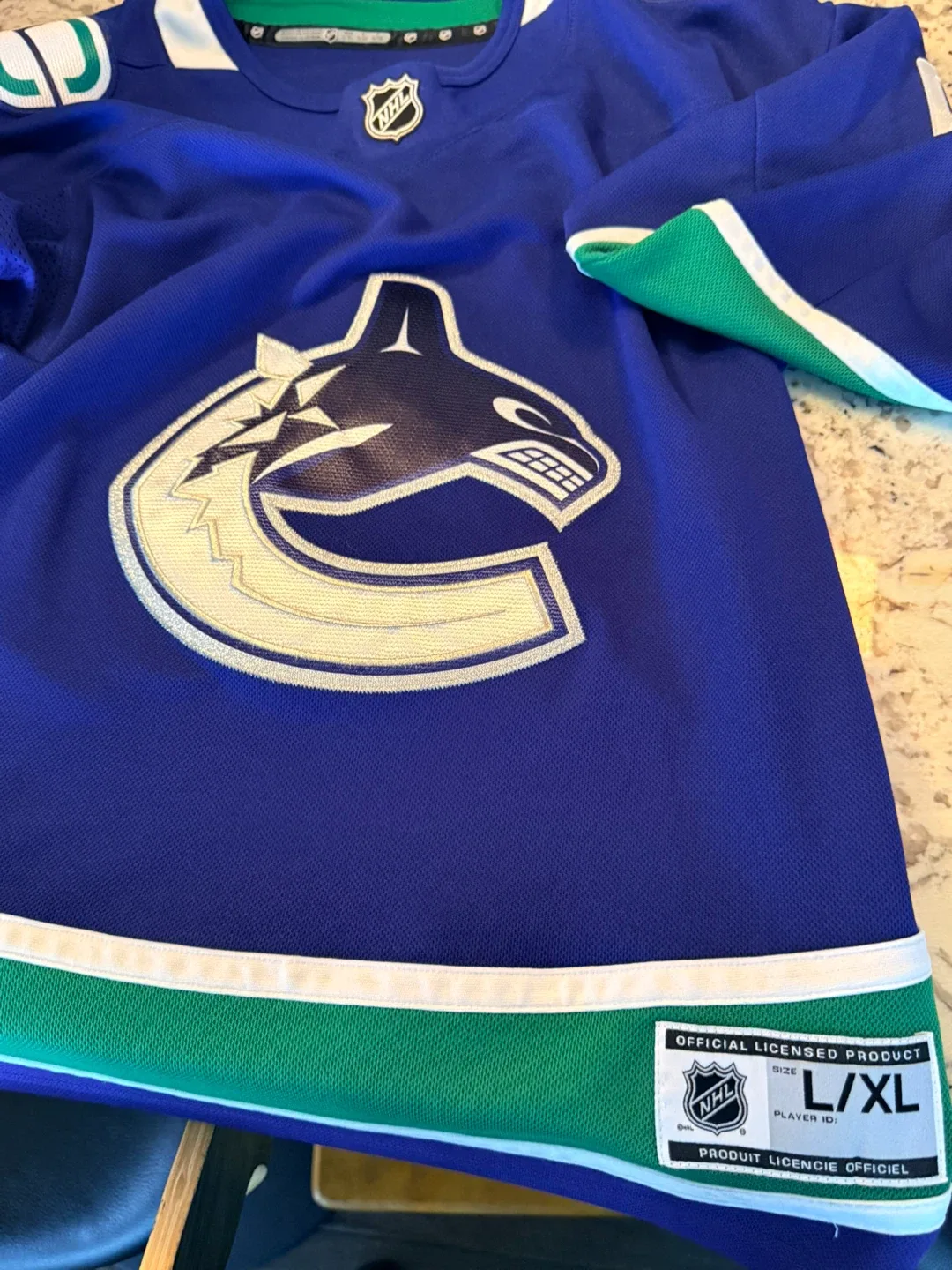 Vancouver Canucks Boeser #6 Jersey - L/XL