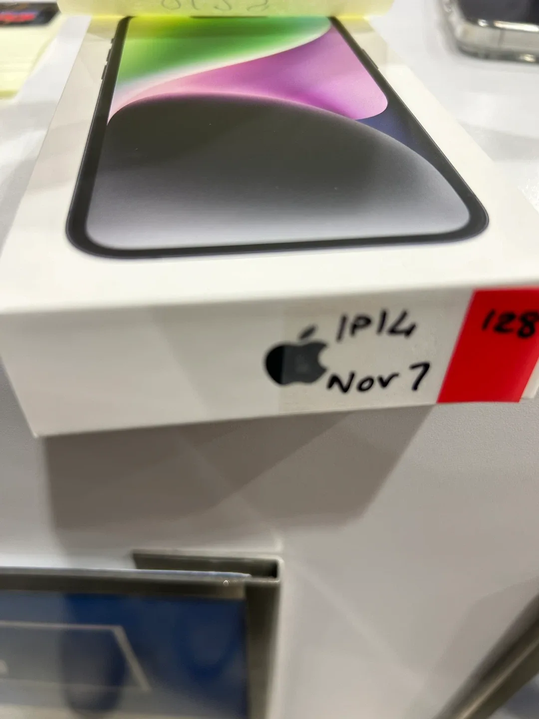 New iPhone 14 - 128GB image indicator(2)