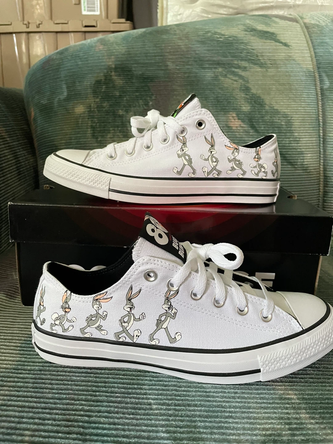 Converse All Star Bugs Bunny Sneakers —Size M7.5/W9.5 - photo 4