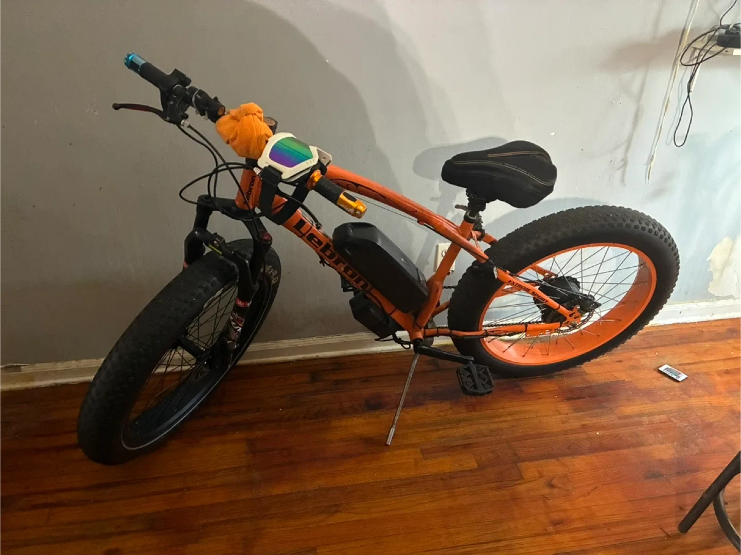 Antique painting image indicator(2)