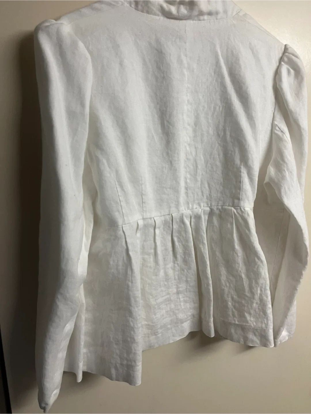 Anne Carson Petite White Linen Jacket image indicator(3)