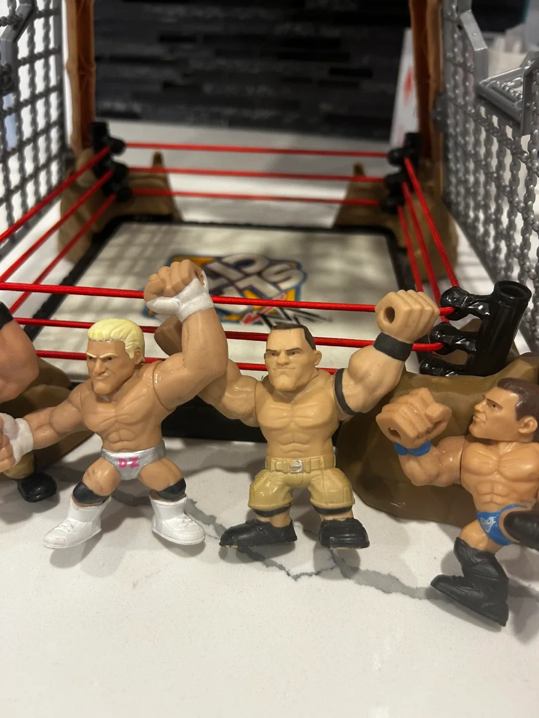 WWE Slam City Cage Playset with Figures image indicator(3)