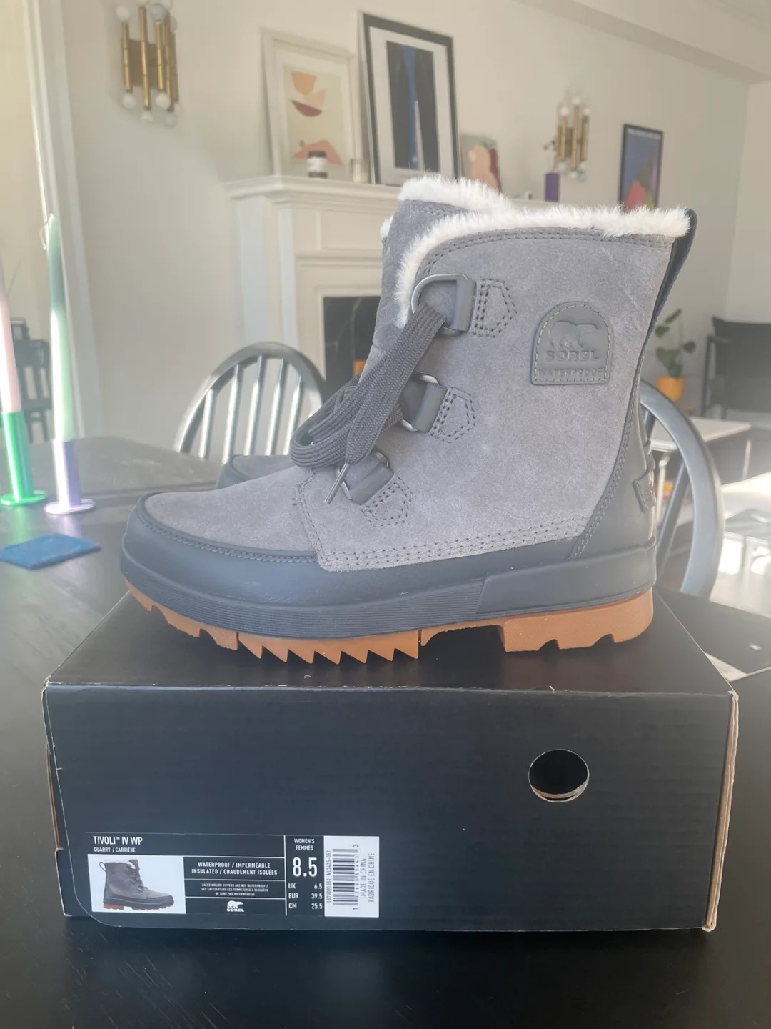 Sorel Tivoli boots size 8.5