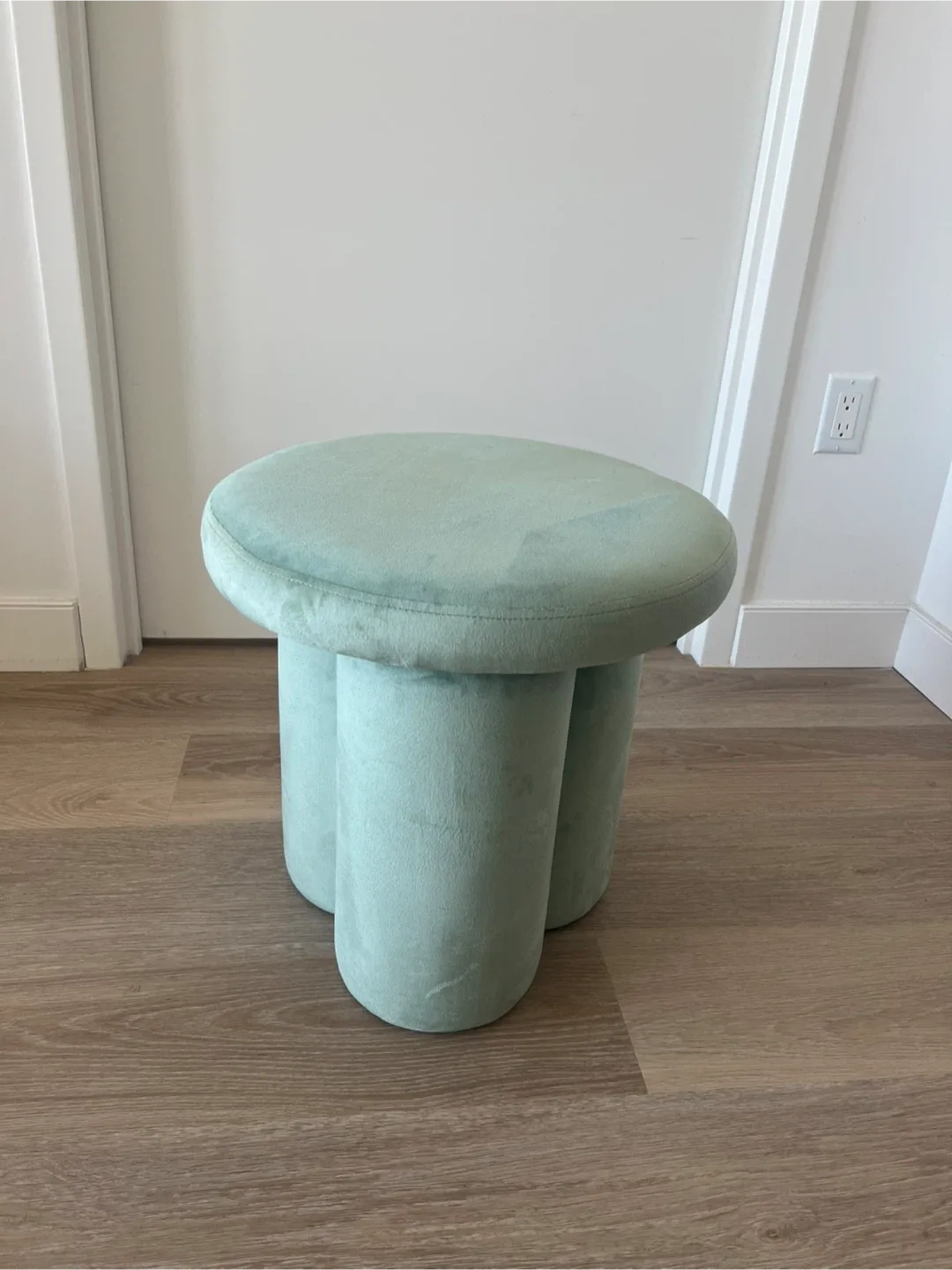 Plush Modern Ottoman / Accent Stool image indicator(2)